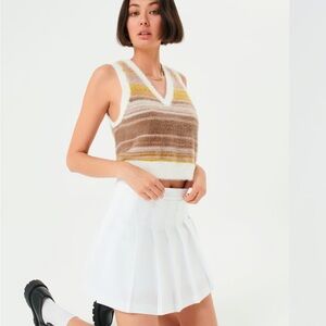 ‼️SOLD - *NWT* Aritzia - Olive 15” Mini Skirt (2)